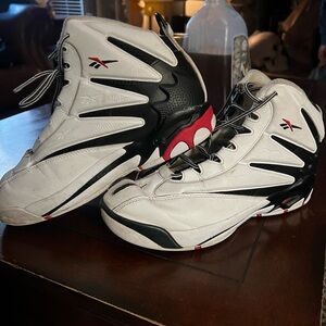 Reebok Men's White and Black Athletic Sneakers